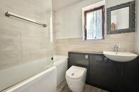 48 Badgers Close, Hayes, UB3 1LQ