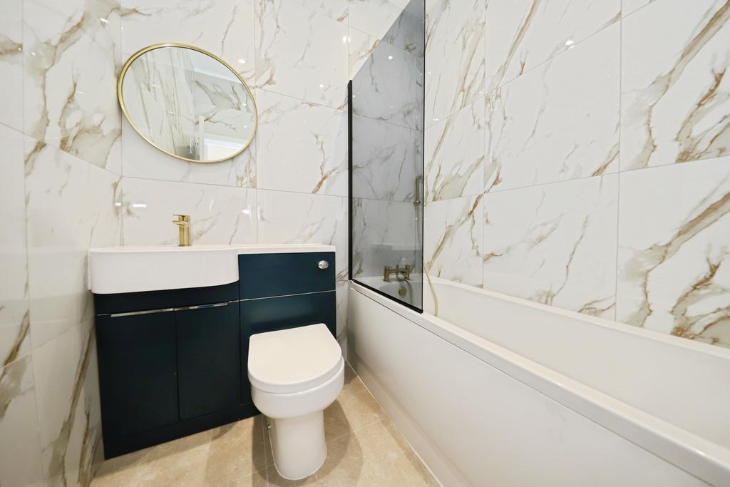 Bathroom / W.C.