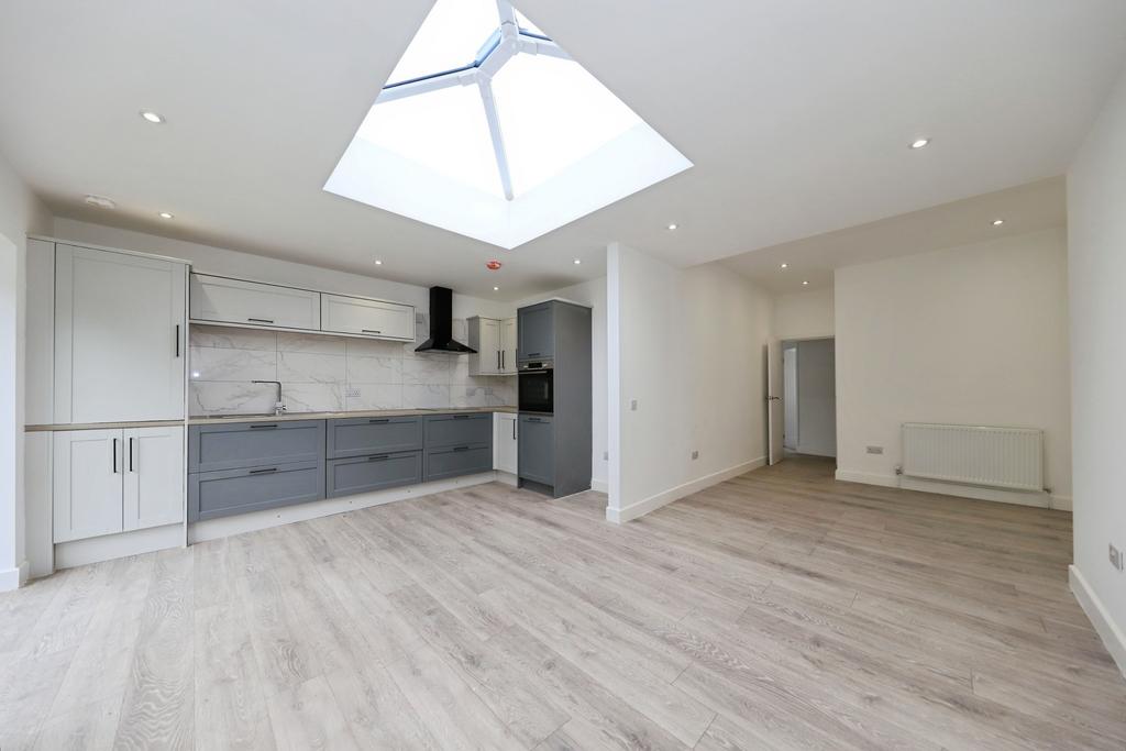 Lounge/ Kitchen