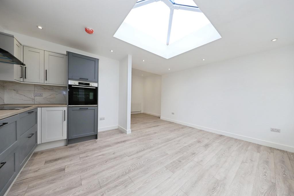 Lounge/ Kitchen