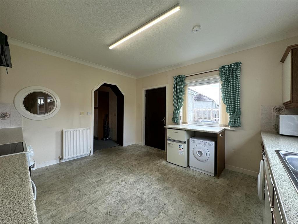 Kitchen 3.jpg