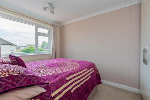 4 bedroom end of terrace house for sale, Burgett Road, Slough