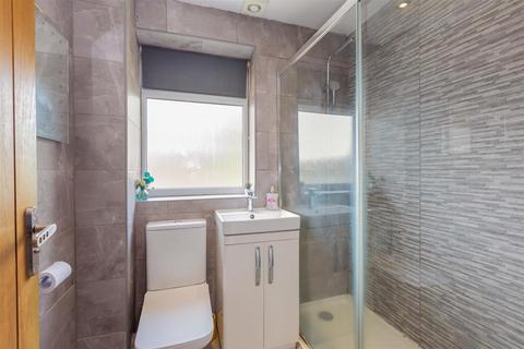 4 bedroom end of terrace house for sale, Burgett Road, Slough