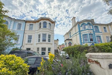 1 bedroom apartment to rent, Barton Villas, Dawlish, EX7 9QJ