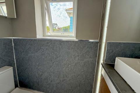 1 bedroom apartment to rent, Barton Villas, Dawlish, EX7 9QJ
