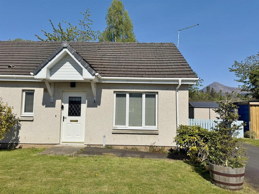 Front 6 Glen Court