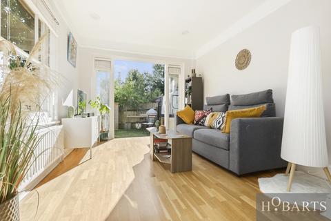 2 bedroom maisonette for sale, Stroud Green, London N4