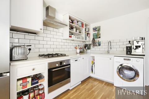 9a Albany Road, London, N4 4RR