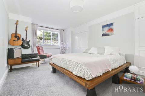 9a Albany Road, London, N4 4RR