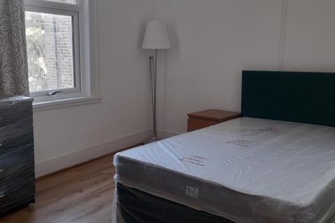 1 bedroom terraced house to rent, Grove Green Road, Leytonstone, E11