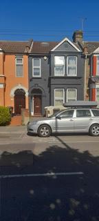 1 bedroom terraced house to rent, Grove Green Road, Leytonstone, E11