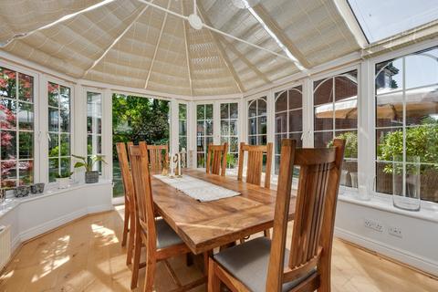4 Boundary Park, Weybridge, KT13 9RR