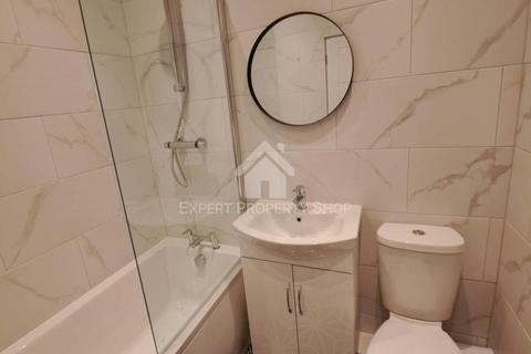 3 bedroom terraced house to rent, Newcastle Avenue, Worksop, S80 1LX