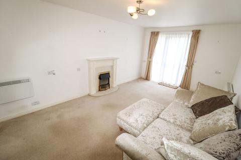 1 bedroom flat for sale, Seafront, Hayling Island