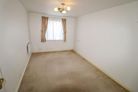 1 bedroom flat for sale, Seafront, Hayling Island