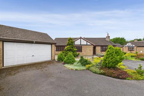 4 bedroom detached bungalow for sale, Cromwell Court, Willerby