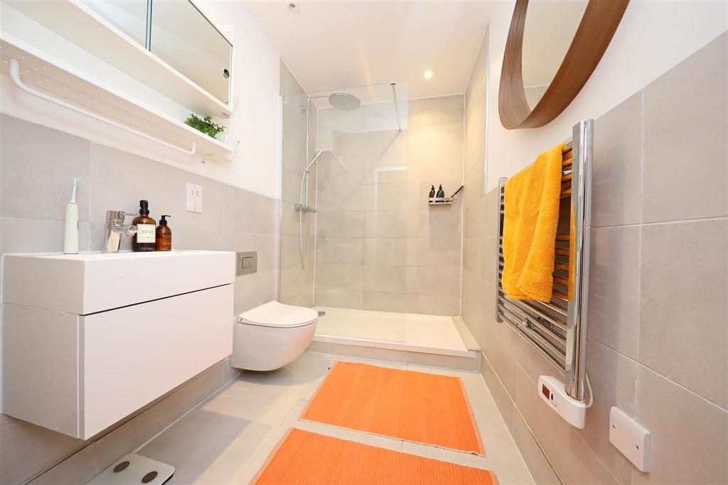 Nicholas james russell house shower room .jpg