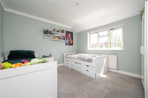 35 Coombes Road, London Colney, St Albans, AL2 1NB