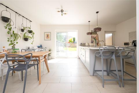 35 Coombes Road, London Colney, St Albans, AL2 1NB