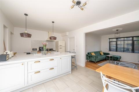 35 Coombes Road, London Colney, St Albans, AL2 1NB