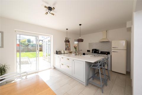35 Coombes Road, London Colney, St Albans, AL2 1NB