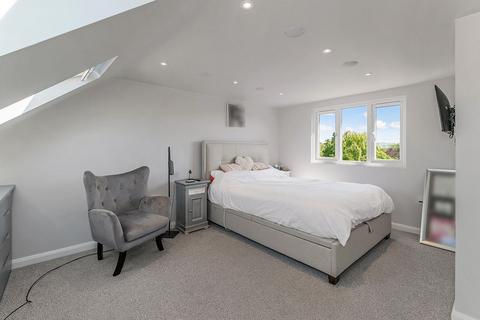 36 Mannock Drive, Loughton, IG10 2JB
