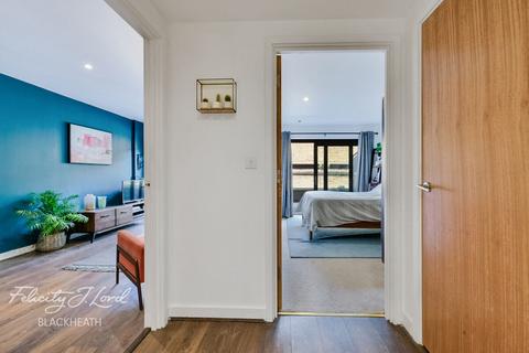 Royal Carriage Mews, London