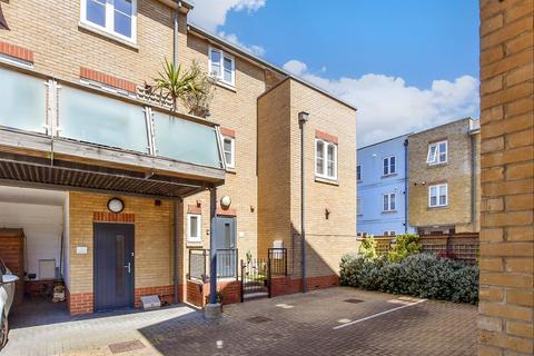 3 bedroom end of terrace house for sale, Cannon Street, Deal, Kent