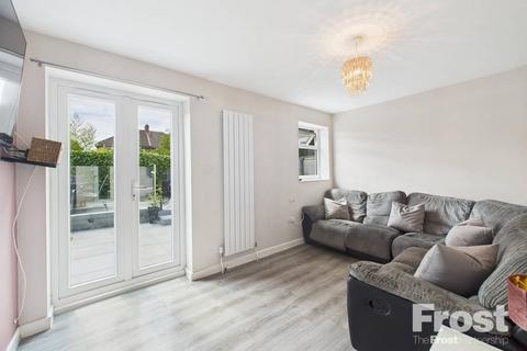 48 Viola Avenue, Feltham, TW14 0EW