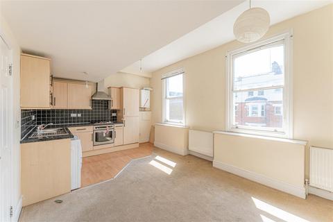2 bedroom flat for sale, Graham Road, London