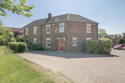 32 Dowland Close, Swindon, SN25 2GD