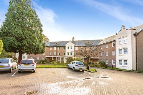 2 bedroom flat for sale, Fairfield Road, East Grinstead RH19