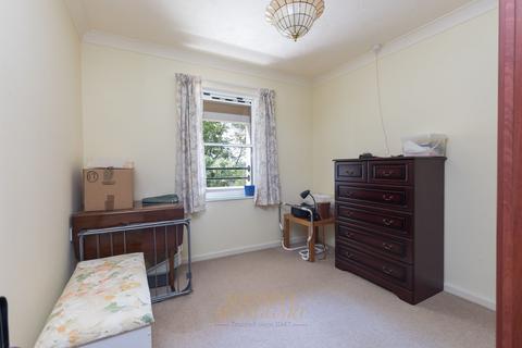 2 bedroom flat for sale, Fairfield Road, East Grinstead RH19