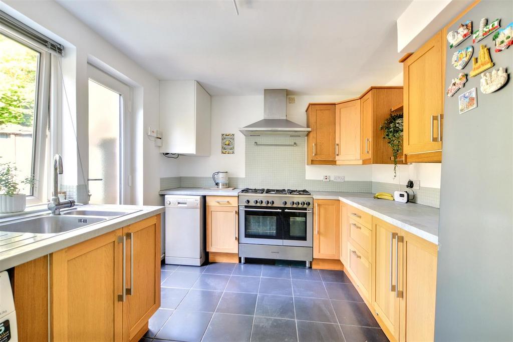 Kitchen 1.jpeg