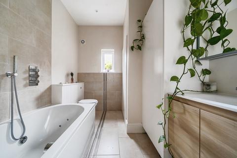 1 bedroom maisonette for sale, Martyr Road, Guildford, GU1