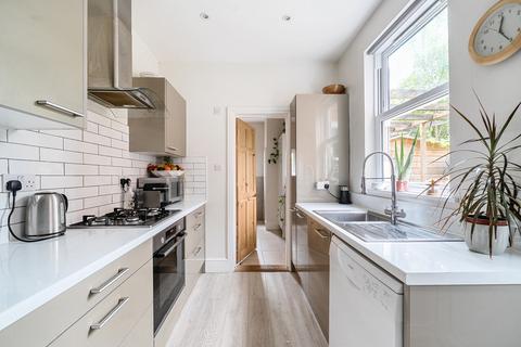 1 bedroom maisonette for sale, Martyr Road, Guildford, GU1