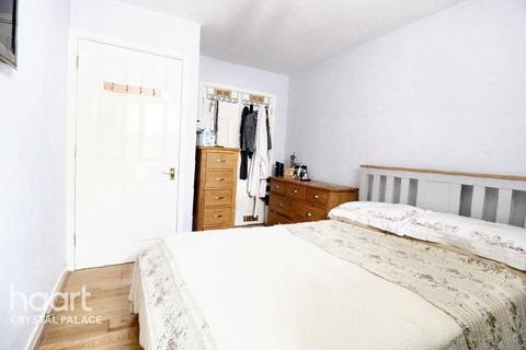 2 bedroom apartment for sale, Orchard Court Sydenham Road, LONDON