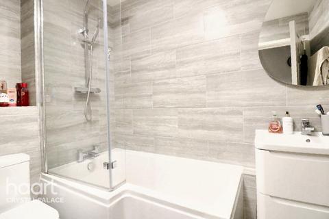 2 bedroom apartment for sale, Orchard Court Sydenham Road, LONDON