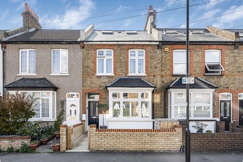 13 Dean Road, Hounslow, TW3 2EY