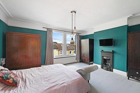 The Upper Flat, 10 Woodland Hill, London, SE19 1NY