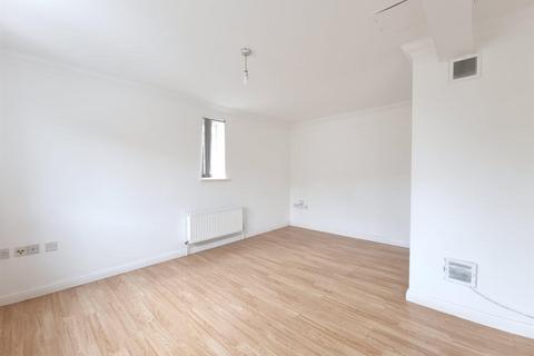 2 bedroom flat for sale, Neal Court, Dagenham