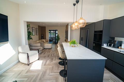 85 Maypole Lane, Birmingham, B14 5JS