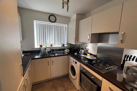 28 Oregon Close, Manchester, M13 9SA