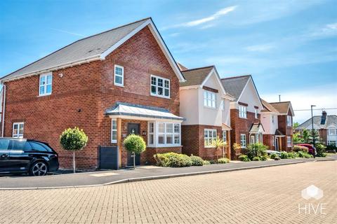 3 bedroom detached house for sale, Swann Hill Gardens, Poole BH16