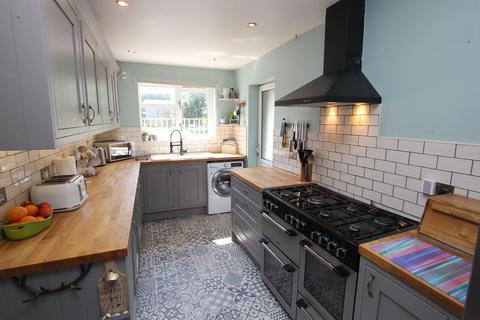33 Eagle Road, St Athan, Barry, CF62 4NR