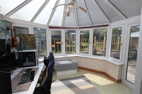 33 Eagle Road, St Athan, Barry, CF62 4NR