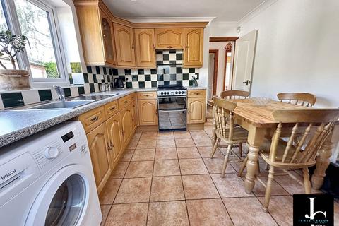 2 bedroom detached bungalow for sale, Calcutts Road, Telford TF8