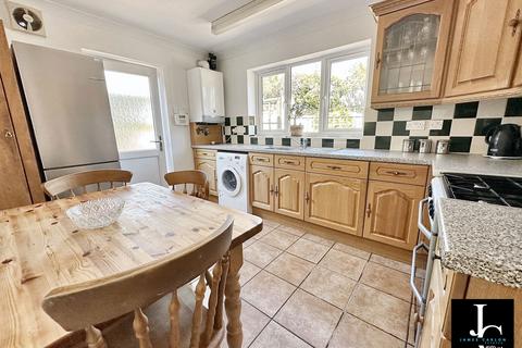 2 bedroom detached bungalow for sale, Calcutts Road, Telford TF8