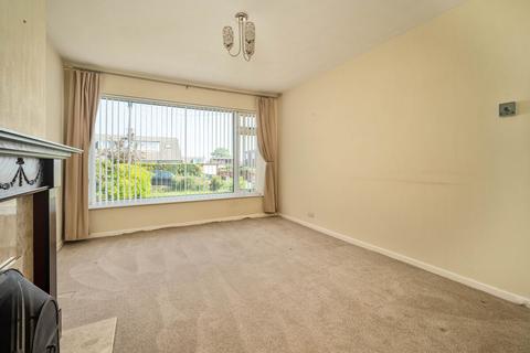 4 bedroom bungalow for sale, Kingsdale Gardens, Drighlington, Bradford