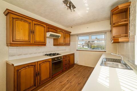 4 bedroom bungalow for sale, Kingsdale Gardens, Drighlington, Bradford